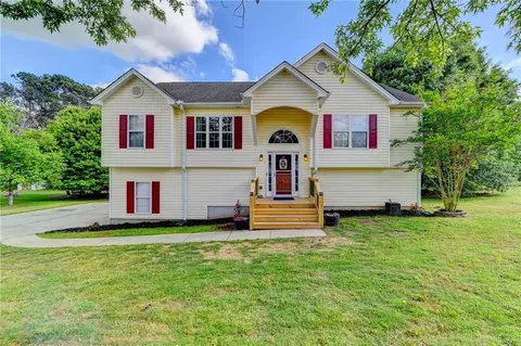 318 Ron Dr, Bethlehem, GA 30620