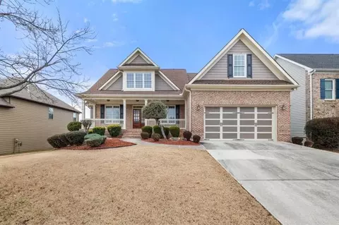 116 Laurel Bay Dr, Loganville, GA 30052