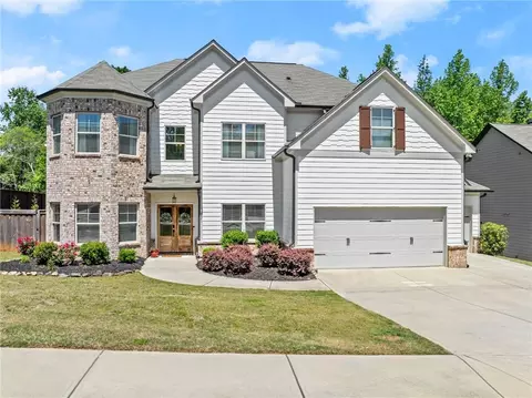321 Hemlock Ct, Hoschton, GA 30548