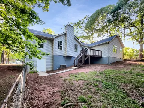 Exterior - 5015 Farmbrook Ln, Gainesville, GA 30507 photo 2 of 11