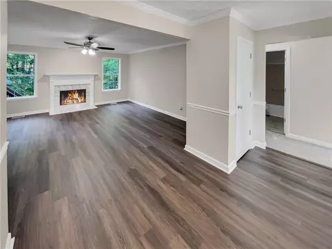 Living - 5015 Farmbrook Ln, Gainesville, GA 30507 photo 3 of 4