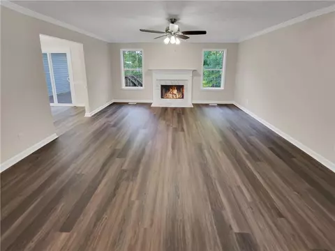 Living - 5015 Farmbrook Ln, Gainesville, GA 30507 photo 2 of 4