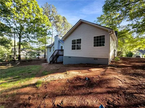 Exterior - 5015 Farmbrook Ln, Gainesville, GA 30507 photo 6 of 11