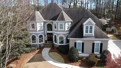 9080 Nesbit Lakes Dr, Alpharetta, GA 30022