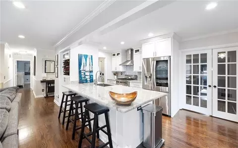 154 Cold Creek Dr, Alpharetta, GA 30009