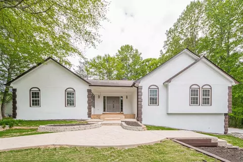 3731 Spring Leaf Ln, Acworth, GA 30101