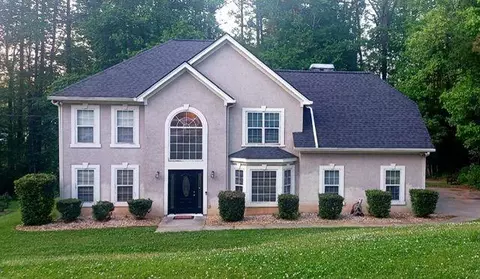 719 Sir Charles Dr, Fairburn, GA 30213