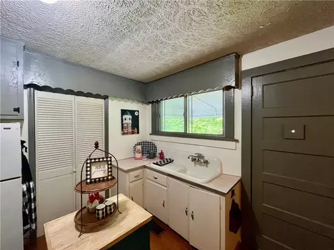 Bedroom - 16 Highway 162, Covington, GA 30016 photo 1 of 4