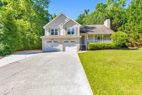 23 Mariner Way SE, Acworth, GA 30102