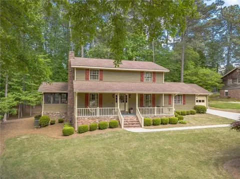 2249 Valley Creek Cir, Snellville, GA 30078