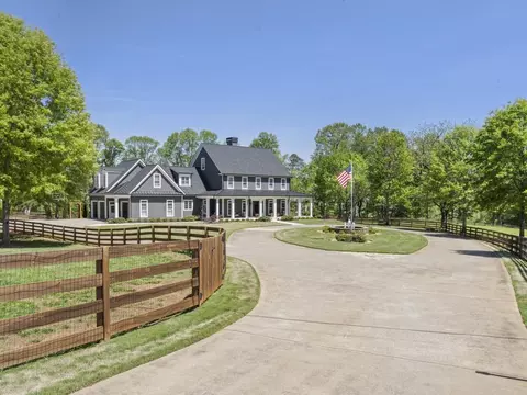 1524 Thomas Rd, Canton, GA 30115