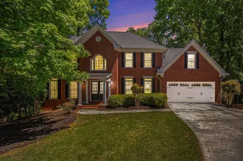 824 Wyckfield Ct, Lawrenceville, GA 30044