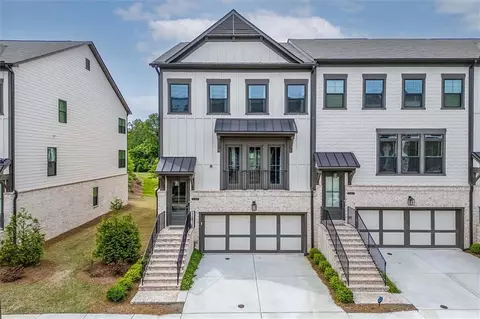 2325 Medlock Ln, Decatur, GA 30033