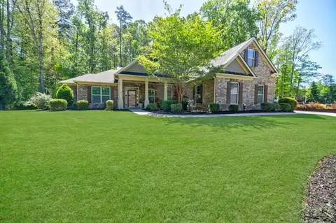 5475 Glenside Cv, Acworth, GA 30101