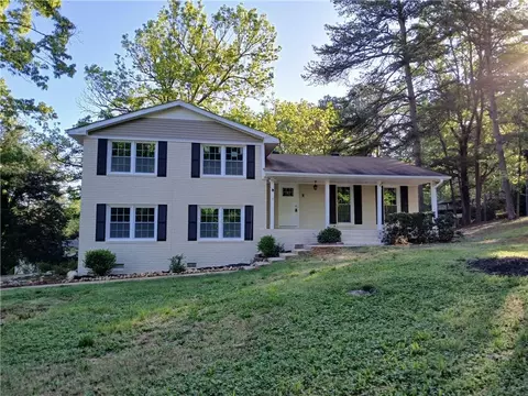 3 Hickory Mountain Dr SE, Lindale, GA 30147