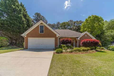 2151 Flowering Dr, Grayson, GA 30017