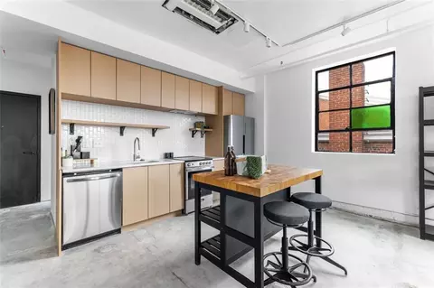 1805 Harvard Ave #307, College Park, GA 30337