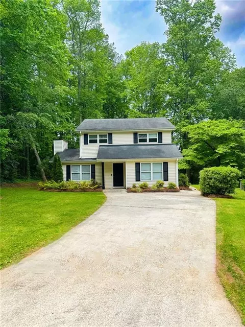 4 Log Ct, Newnan, GA 30265