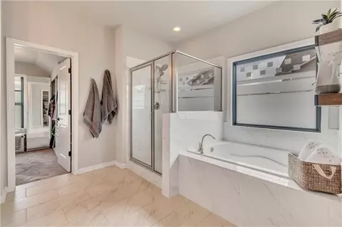 Bath - 2754 Bloom Cir, Dacula, GA 30019 photo 3 of 5