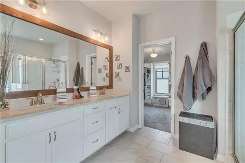 Bath - 2754 Bloom Cir, Dacula, GA 30019 photo 2 of 5