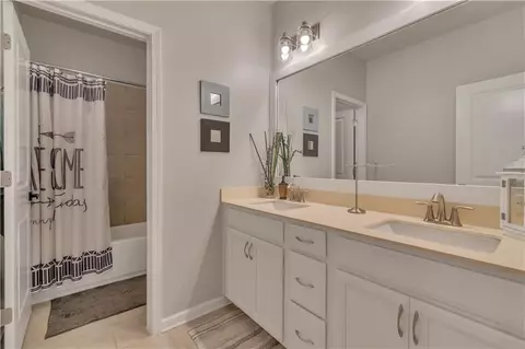 Bath - 2754 Bloom Cir, Dacula, GA 30019 photo 4 of 5