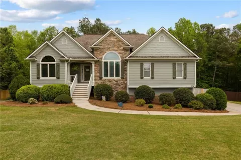 934 Cable Rd, Waleska, GA 30183
