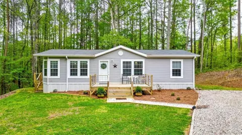 107 W Farm Rd SE, Fairmount, GA 30139