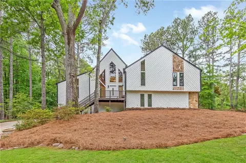 699 Willow Mill Ct, Marietta, GA 30068