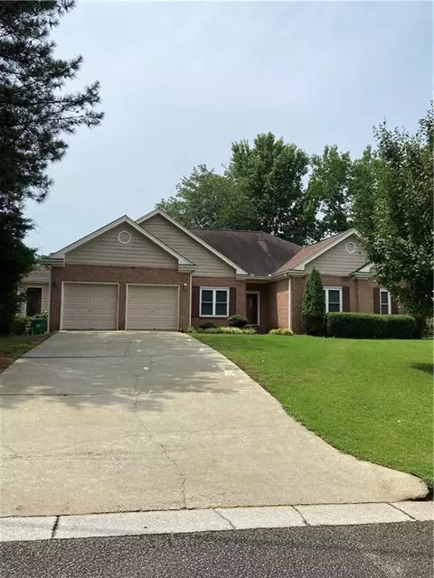 937 Settlement Ln, Stone Mountain, GA 30083