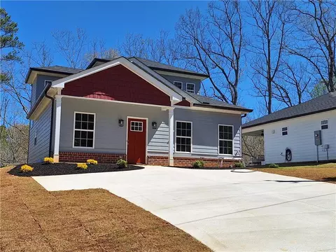 3724 Clubhouse Dr, Gainesville, GA 30501