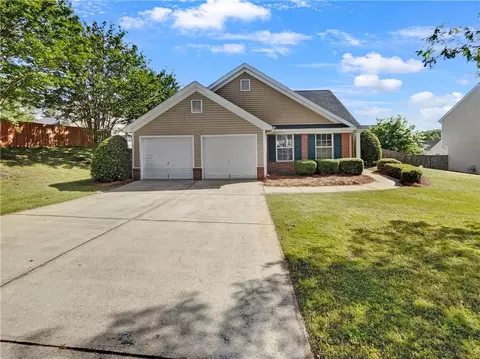 1388 Pine Acre Dr, Sugar Hill, GA 30518