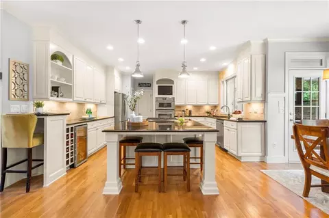 Kitchen - 520 Sentry Ridge Xing, Suwanee, GA 30024 photo 2 of 6