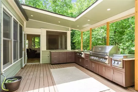 Exterior - 520 Sentry Ridge Xing, Suwanee, GA 30024 photo 7 of 14