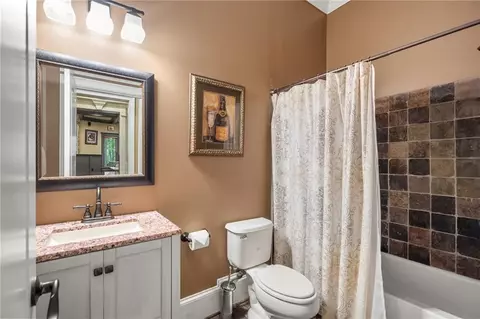 Bath - 520 Sentry Ridge Xing, Suwanee, GA 30024 photo 8 of 8
