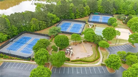 View/Area - 520 Sentry Ridge Xing, Suwanee, GA 30024 photo 3 of 5