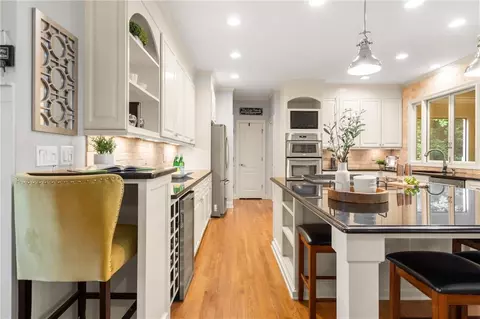 Kitchen - 520 Sentry Ridge Xing, Suwanee, GA 30024 photo 6 of 6