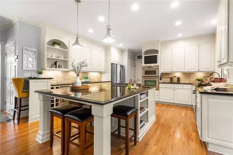 Kitchen - 520 Sentry Ridge Xing, Suwanee, GA 30024 photo 5 of 6
