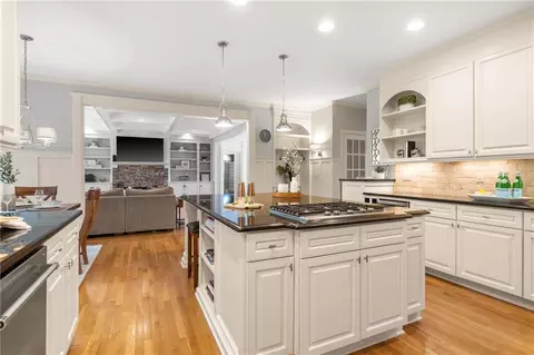 Kitchen - 520 Sentry Ridge Xing, Suwanee, GA 30024 photo 3 of 6