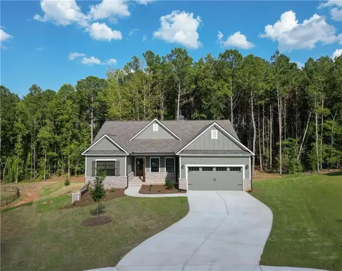 1608 Red Oak Ln, Loganville, GA 30052