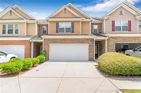 4015 Labrador Way, Lilburn, GA 30047