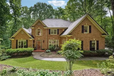 5330 Hermitage Dr, Powder Springs, GA 30127