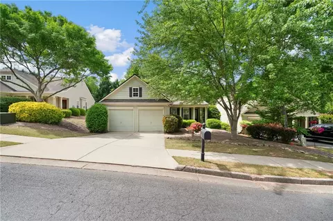 425 Redwood Trl, Canton, GA 30114