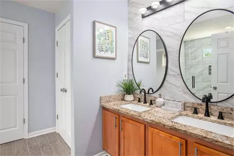 Bath - 13222 Cooper Ct, Hampton, GA 30228 photo 2 of 4