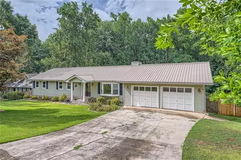 3812 Woodlane Cir, Gainesville, GA 30506