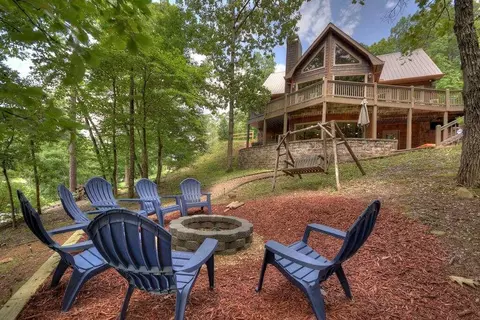 46 Angel Hart Ln, Blairsville, GA 30512