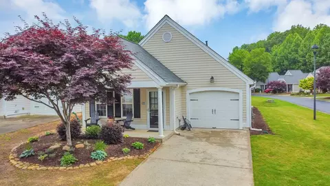 5048 Kathryn Glen Dr, Acworth, GA 30101