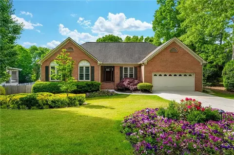 1365 Barclay Dr, Lawrenceville, GA 30043
