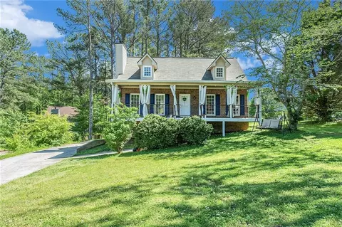 14 Hollow Springs Dr, Hiram, GA 30141