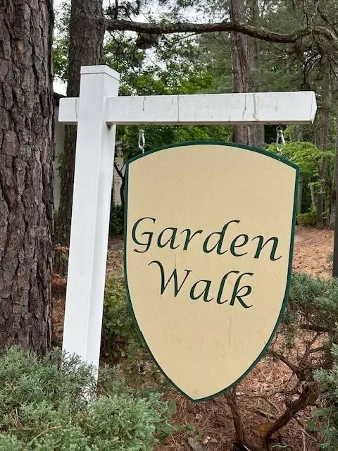 703 Garden View Dr, Stone Mountain, GA 30083