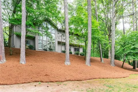 3992 Loch Highland Pass NE, Roswell, GA 30075